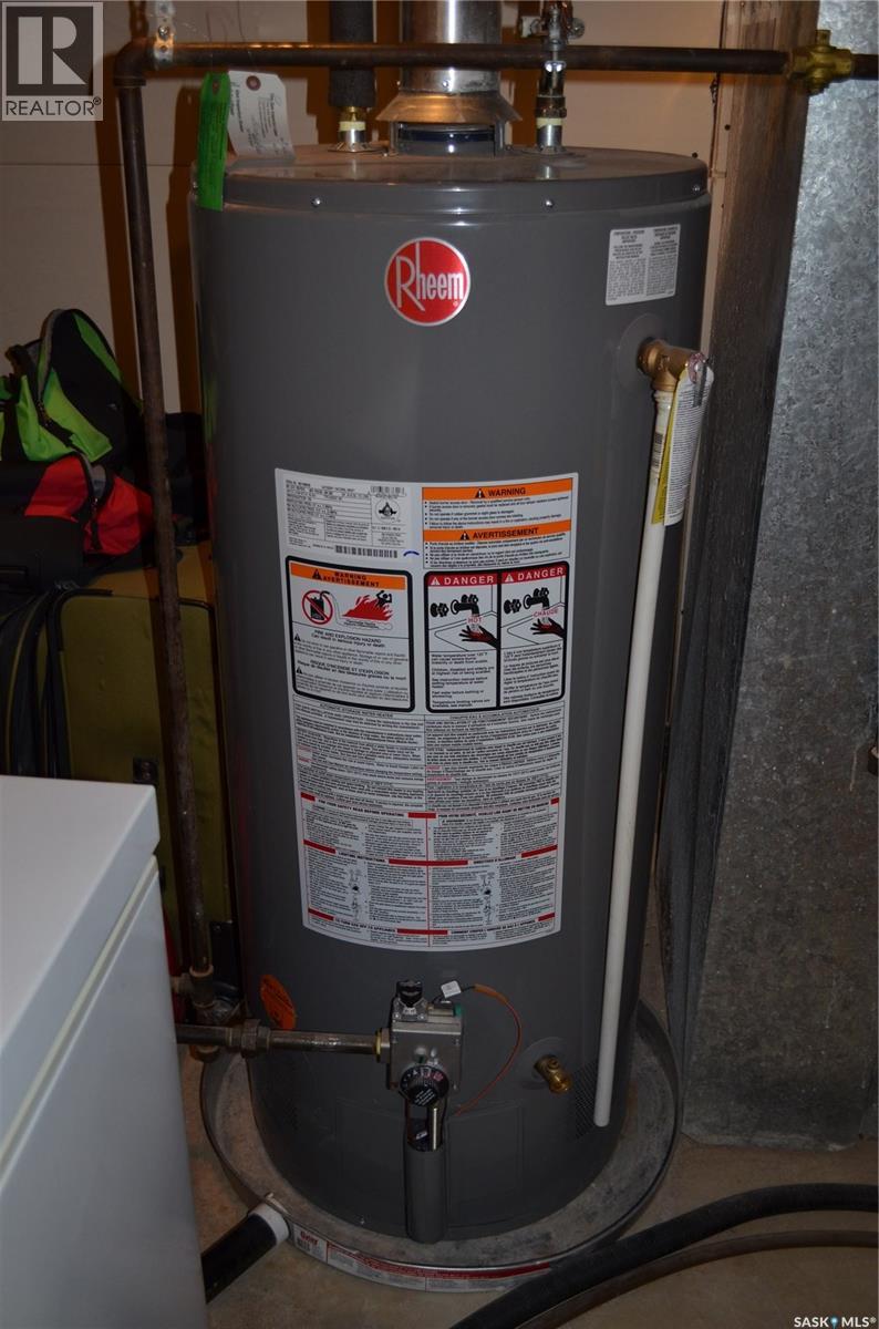 394 Standard Street, Pennant, Saskatchewan  S0N 1X0 - Photo 30 - SK027579