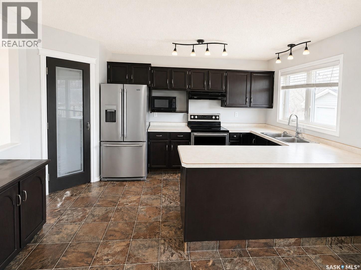 394 Standard Street, Pennant, Saskatchewan  S0N 1X0 - Photo 7 - SK027579