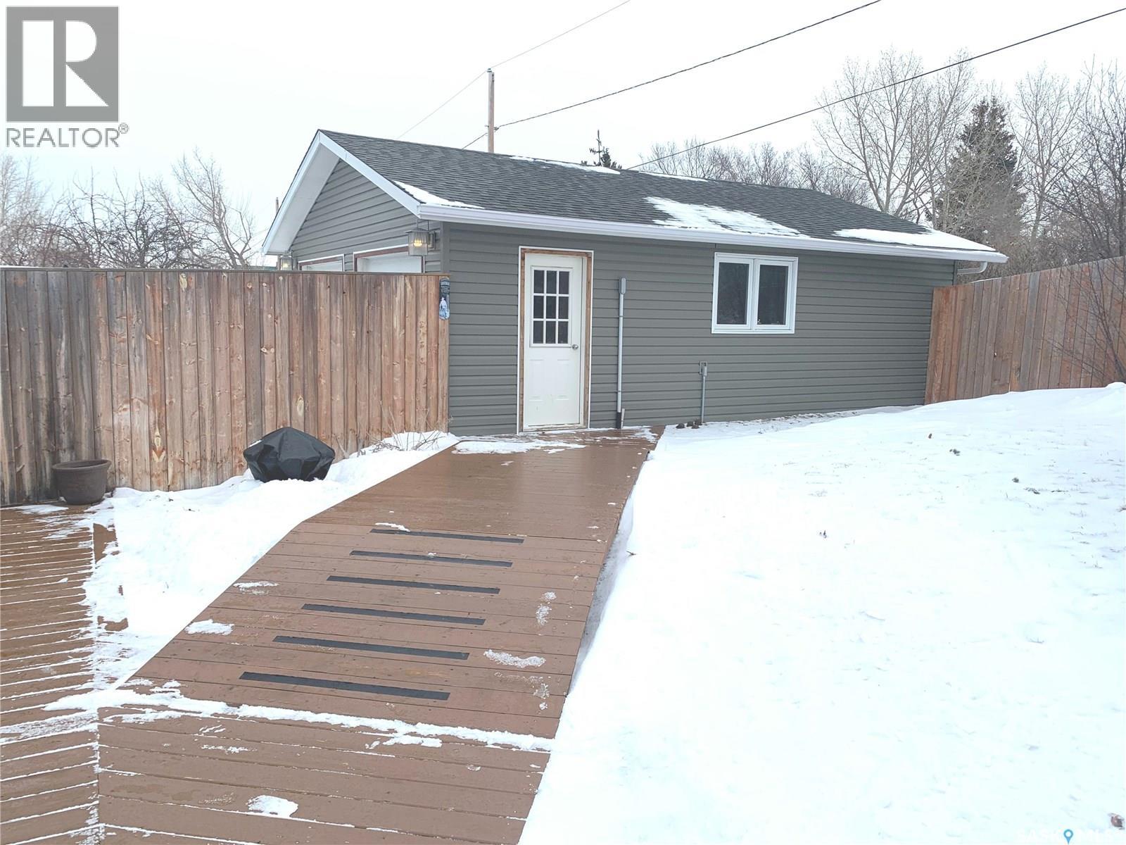 394 Standard Street, Pennant, Saskatchewan  S0N 1X0 - Photo 41 - SK027579