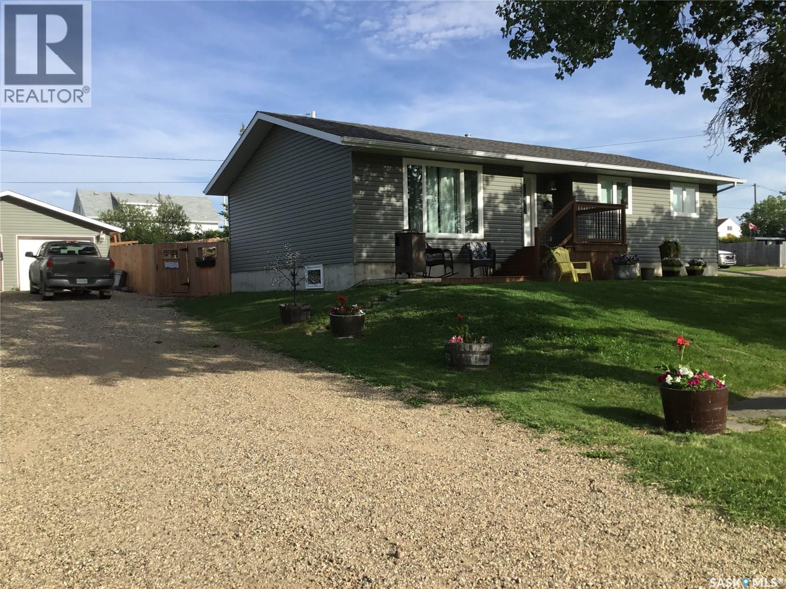 394 Standard Street, Pennant, Saskatchewan  S0N 1X0 - Photo 35 - SK027579