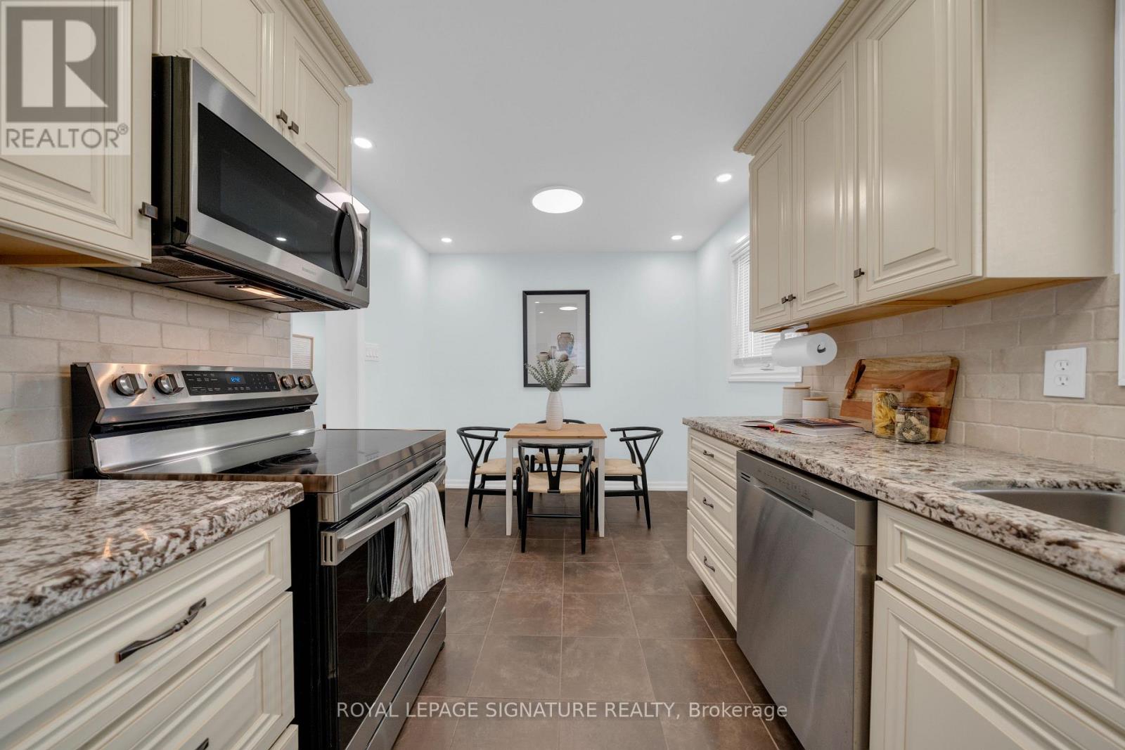 3158 Harris Crescent, Mississauga, Ontario  L5N 4Y5 - Photo 10 - W13050436