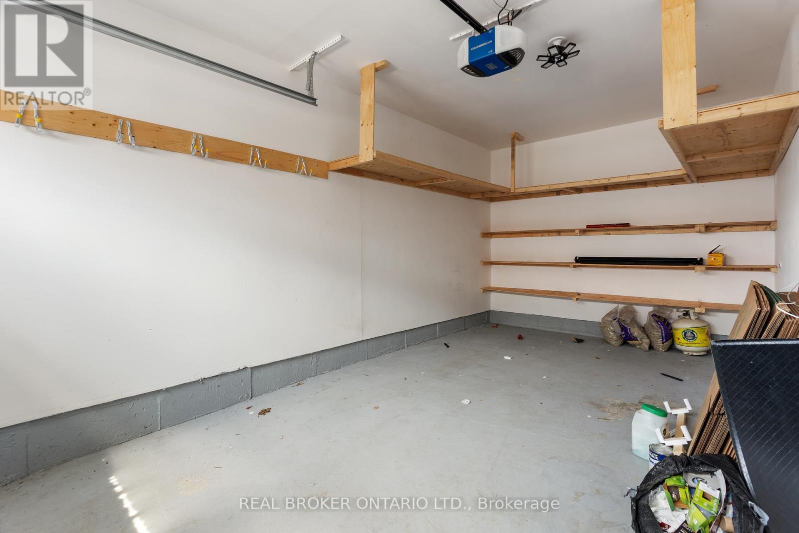 1213 Mulroney Heights, Milton, Ontario  L9E 1B9 - Photo 41 - W13050482