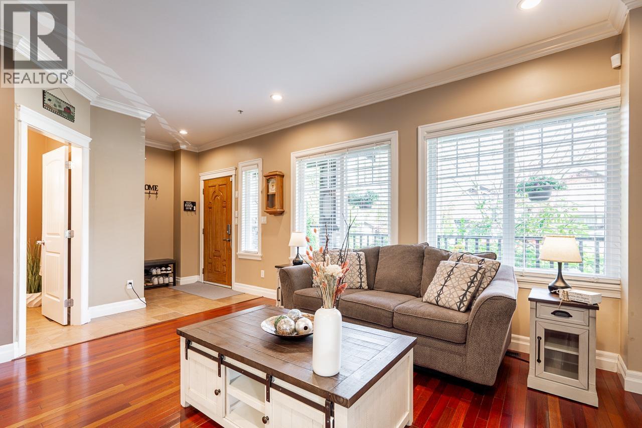 24330 102 Avenue, Maple Ridge, British Columbia  V2W 1J1 - Photo 6 - R3114497