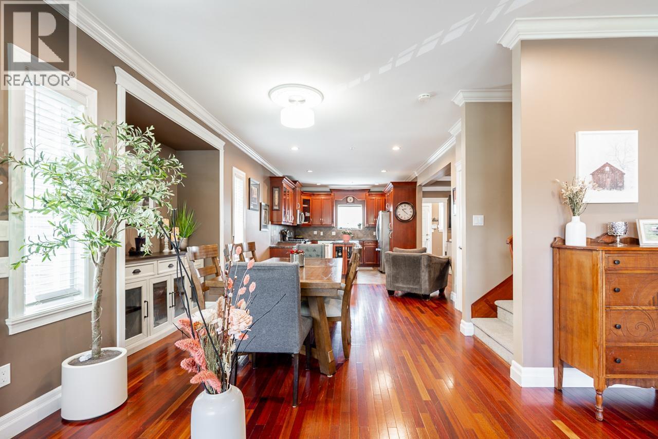 24330 102 Avenue, Maple Ridge, British Columbia  V2W 1J1 - Photo 9 - R3114497