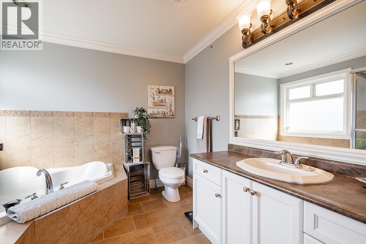 24330 102 Avenue, Maple Ridge, British Columbia  V2W 1J1 - Photo 22 - R3114497