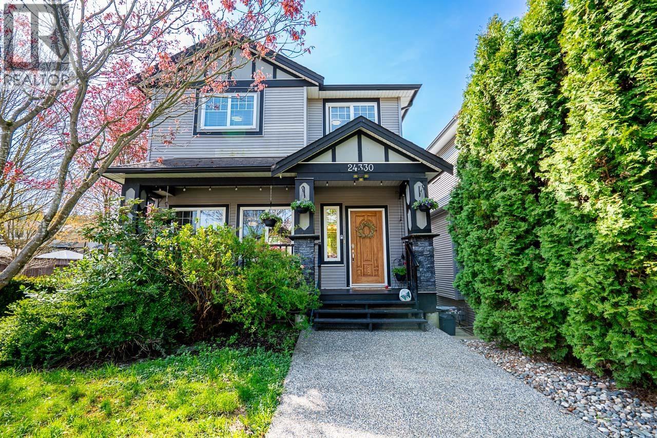 24330 102 Avenue, Maple Ridge, British Columbia  V2W 1J1 - Photo 1 - R3114497