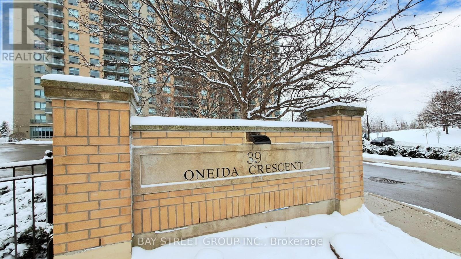 Lph19 - 39 Oneida Crescent, Richmond Hill, Ontario  L4B 4T9 - Photo 3 - N13010906