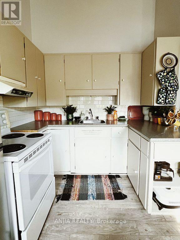 Unknown Address, ,    - Photo 7 - X13046188