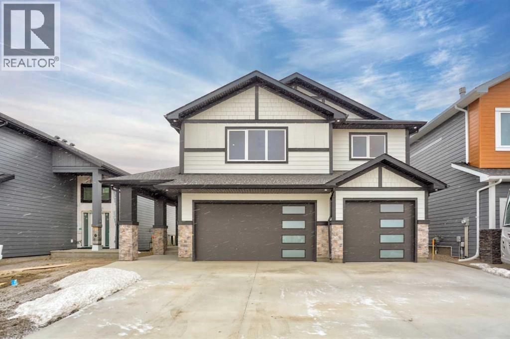 4517 40 Avenue S, Lethbridge, Alberta  T1K 8G2 - Photo 1 - A2284191