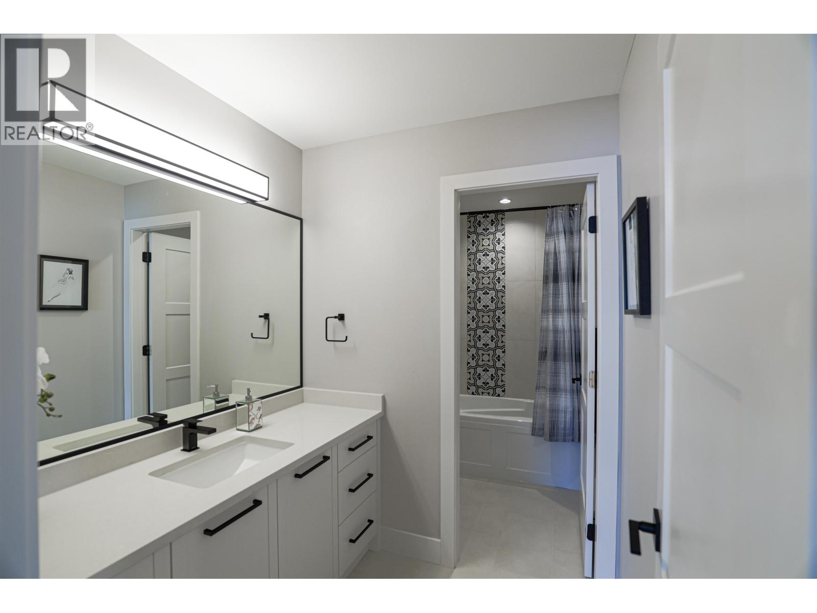 1388 Madore Avenue, Coquitlam, British Columbia  V3K 3C2 - Photo 16 - R3110389