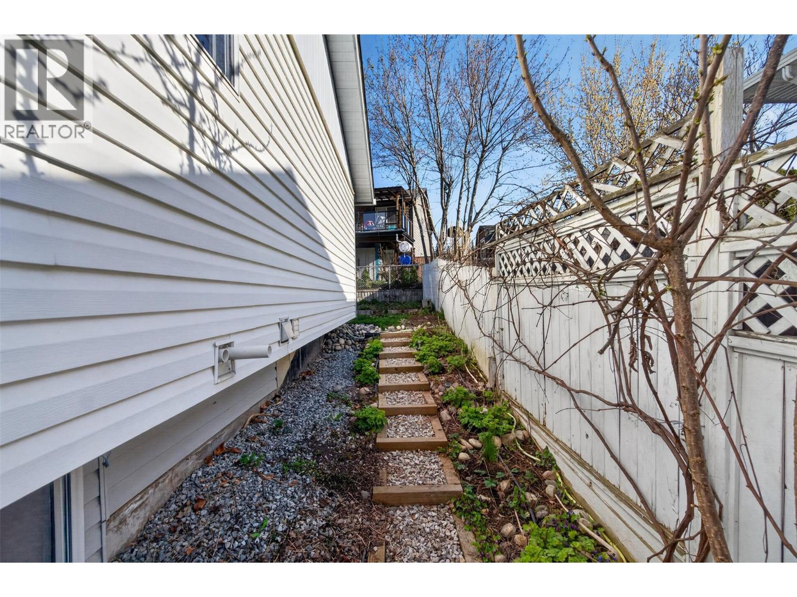 1453 Okanagan Avenue Ne, Salmon Arm, British Columbia  V1E 1N5 - Photo 61 - 10383284