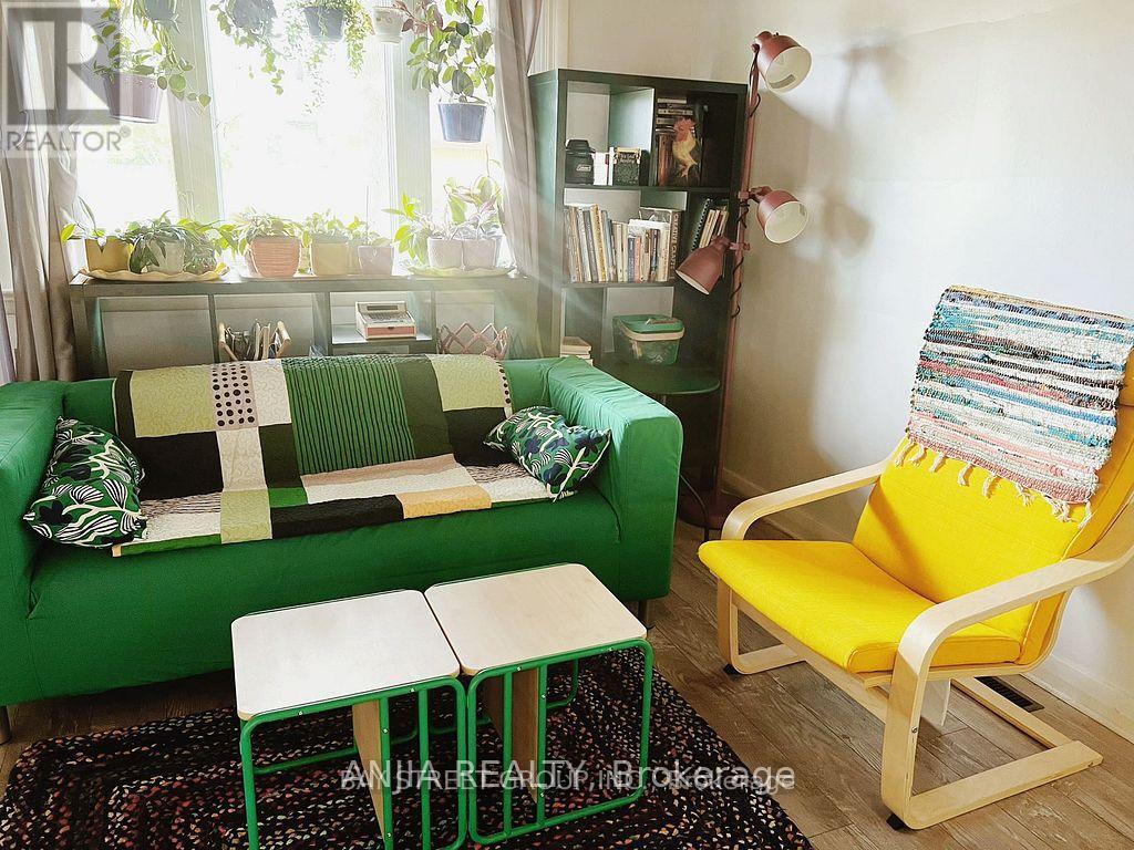 Unknown Address, ,    - Photo 3 - X13046188