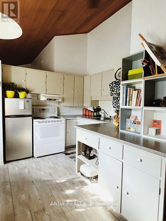 Unknown Address, ,    - Photo 4 - X13046188