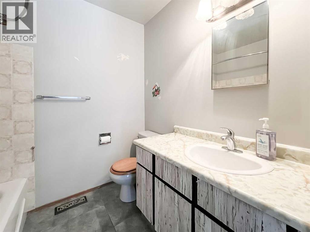 9937 71 Avenue, Grande Prairie, Alberta  T8V 5T4 - Photo 10 - A2305549