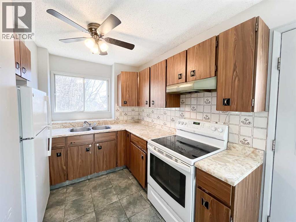 9937 71 Avenue, Grande Prairie, Alberta  T8V 5T4 - Photo 5 - A2305549