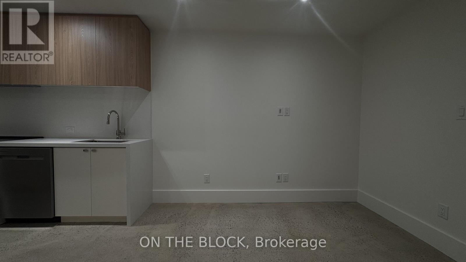 1041 COLLEGE STREET, toronto (little portugal), Ontario