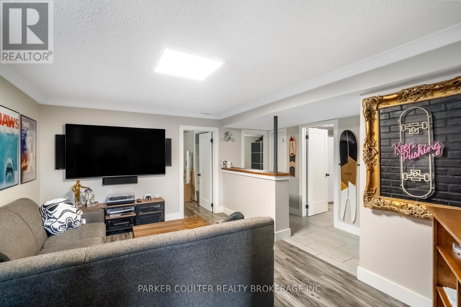 216 Mapleton Avenue, Barrie, Ontario  L4N 8T3 - Photo 14 - S13050558
