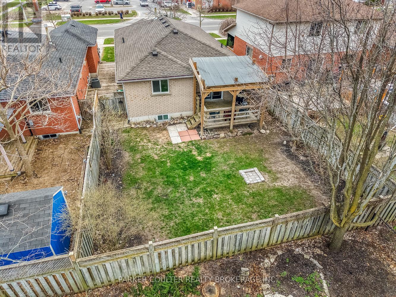 216 Mapleton Avenue, Barrie, Ontario  L4N 8T3 - Photo 33 - S13050558