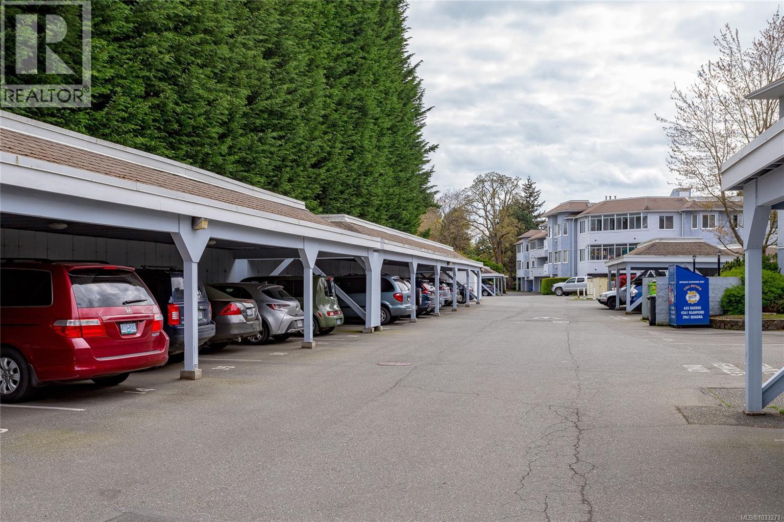 315 3931 Shelbourne St, Saanich, British Columbia  V8P 4H9 - Photo 32 - 1033271