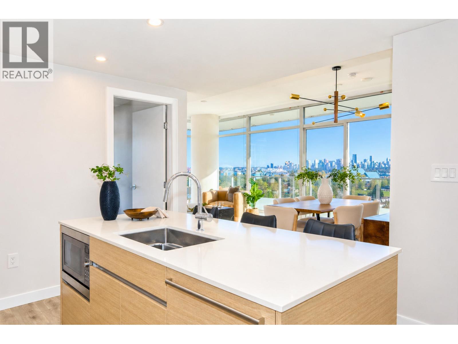 1104 200 Klahanie Court, West Vancouver, British Columbia  V7P 0E4 - Photo 5 - R3116234