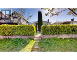 3752 BEATRICE STREET, Vancouver, British Columbia