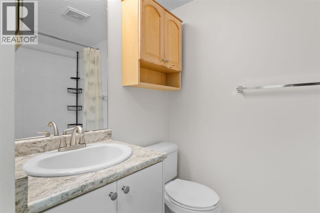 2205, 16 Country Village Bay Ne, Calgary, Alberta  T3K 5Y9 - Photo 11 - A2298447