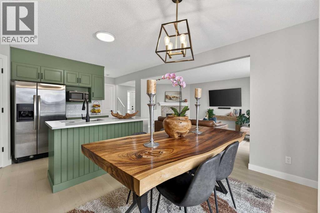 10 Somerglen Crescent Sw, Calgary, Alberta  T2Y 3L6 - Photo 13 - A2302628