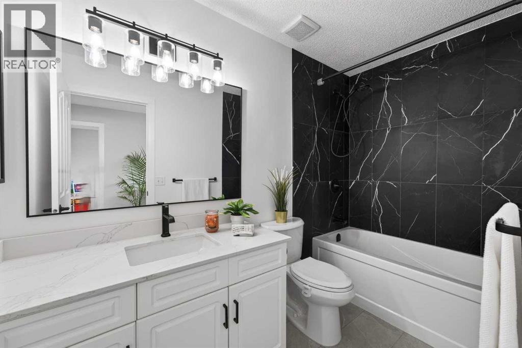 10 Somerglen Crescent Sw, Calgary, Alberta  T2Y 3L6 - Photo 29 - A2302628