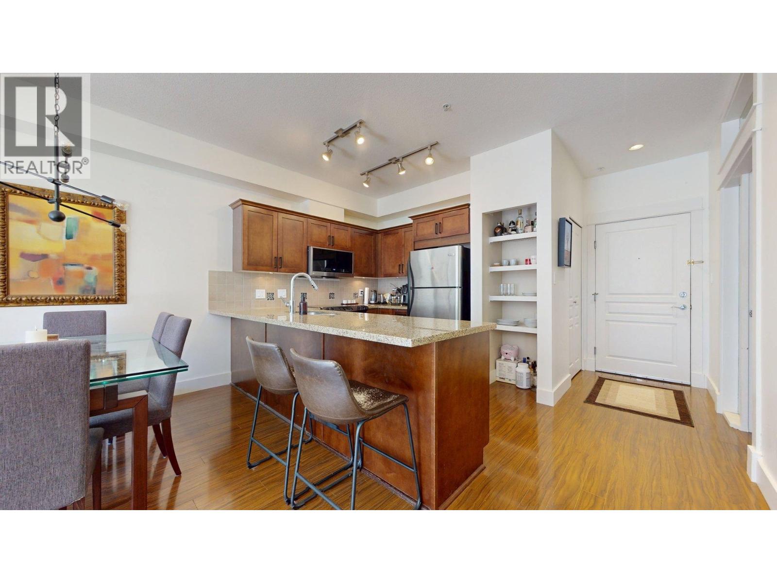 307 1336 MAIN STREET, Squamish, British Columbia