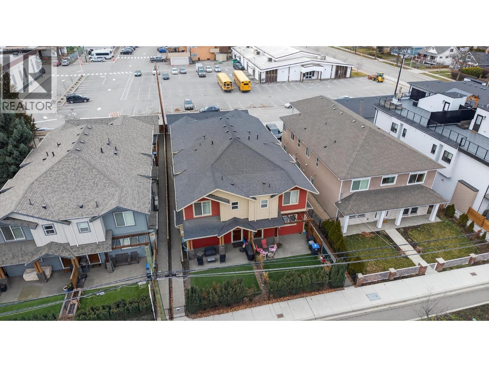 1934 Ethel Street, Kelowna, British Columbia  V1Y 2Z5 - Photo 2 - 10385103