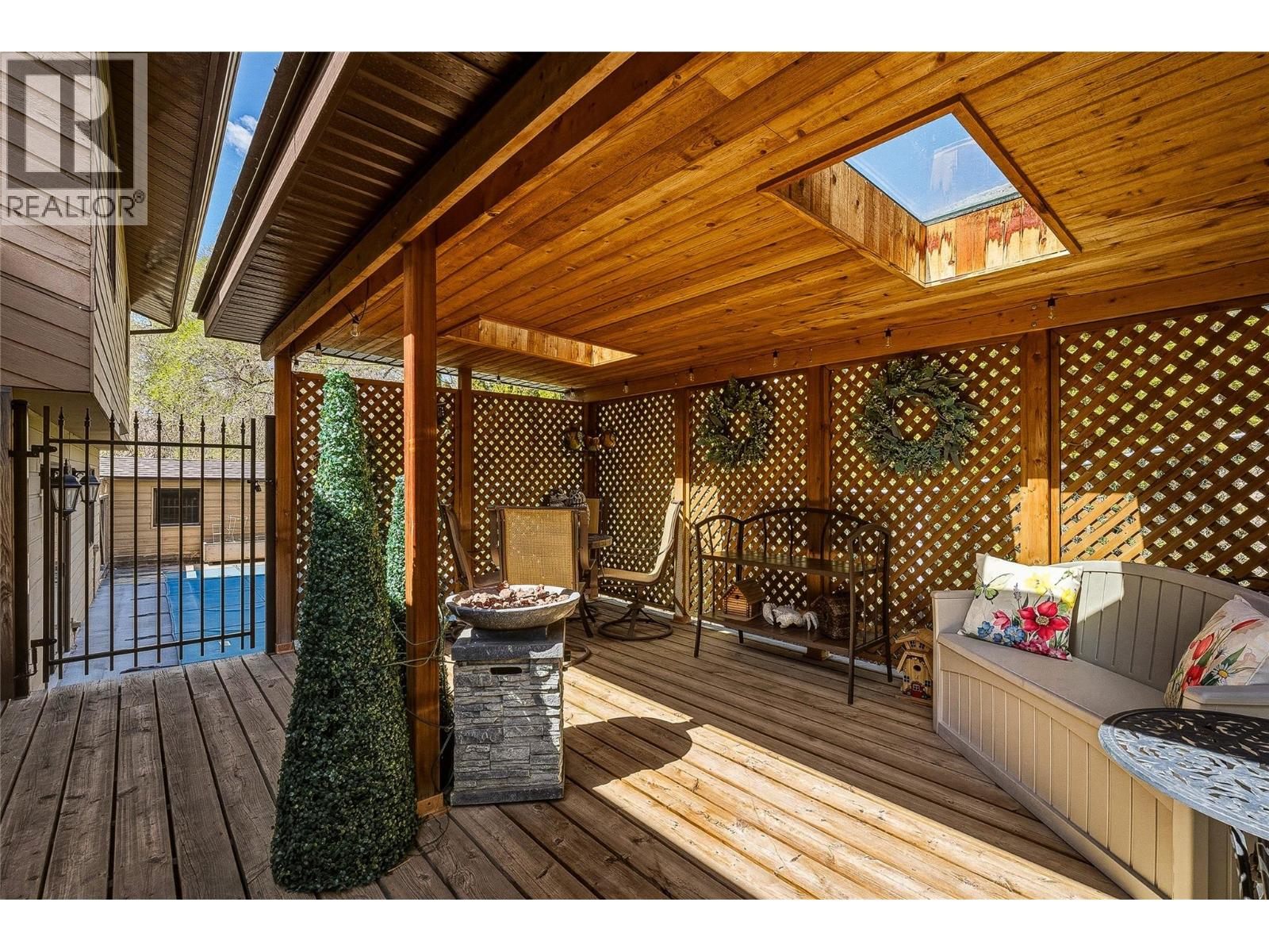 2463 Irvine Avenue, Merritt, British Columbia  V1K 4H4 - Photo 42 - 10384982