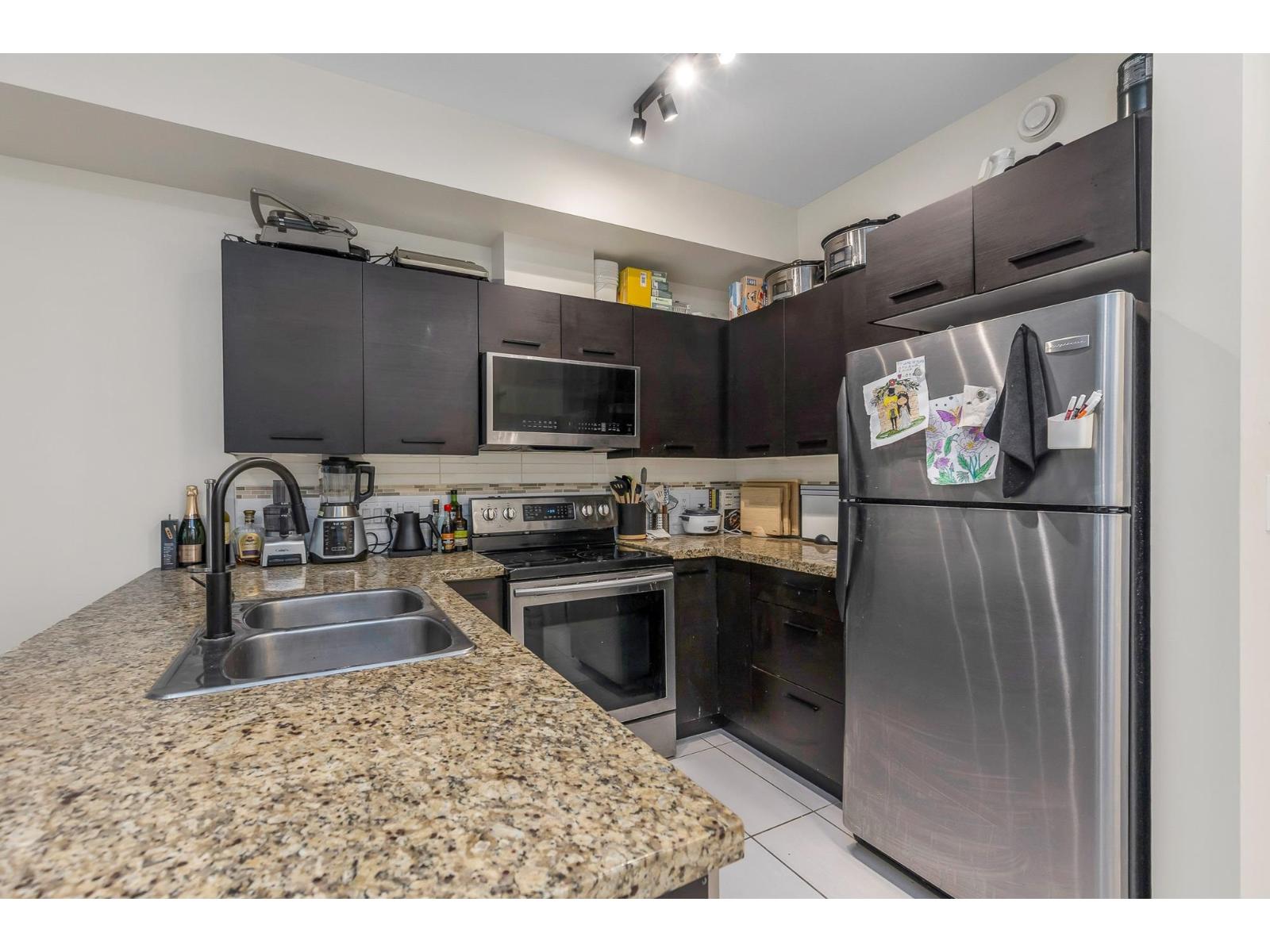 109 33539 Holland Avenue, Abbotsford, British Columbia  V2S 0C6 - Photo 8 - R3110325