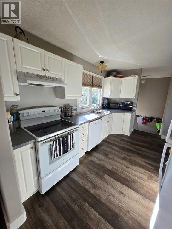 525 6 Avenue, Fox Creek, Alberta  T0H 1P0 - Photo 13 - A2248948