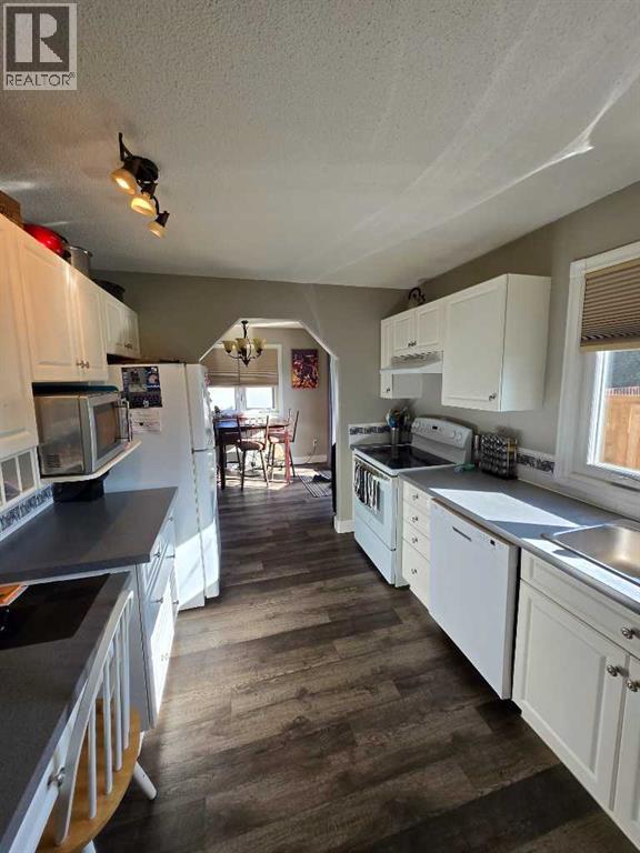 525 6 Avenue, Fox Creek, Alberta  T0H 1P0 - Photo 15 - A2248948