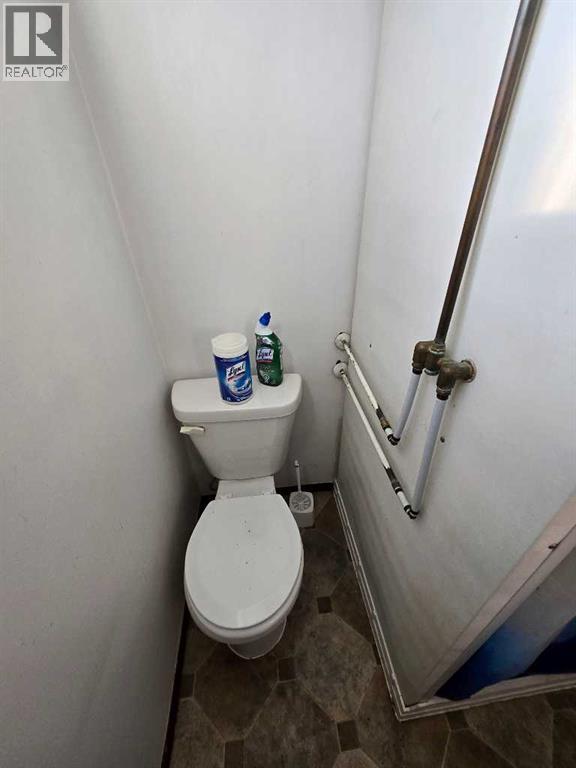 525 6 Avenue, Fox Creek, Alberta  T0H 1P0 - Photo 37 - A2248948