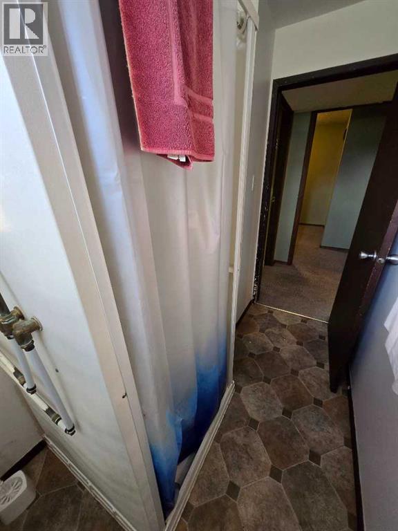 525 6 Avenue, Fox Creek, Alberta  T0H 1P0 - Photo 38 - A2248948