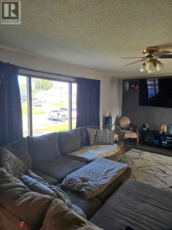 525 6 Avenue, Fox Creek, Alberta  T0H 1P0 - Photo 8 - A2248948