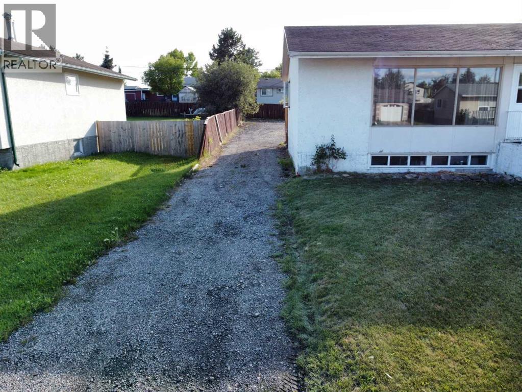 525 6 Avenue, Fox Creek, Alberta  T0H 1P0 - Photo 4 - A2248948