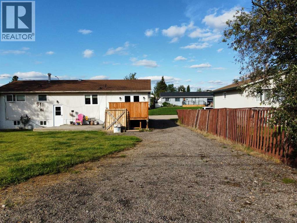 525 6 Avenue, Fox Creek, Alberta  T0H 1P0 - Photo 45 - A2248948