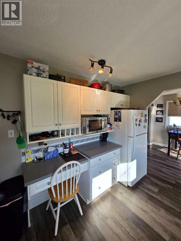 525 6 Avenue, Fox Creek, Alberta  T0H 1P0 - Photo 16 - A2248948