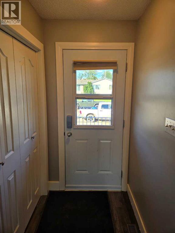 525 6 Avenue, Fox Creek, Alberta  T0H 1P0 - Photo 7 - A2248948