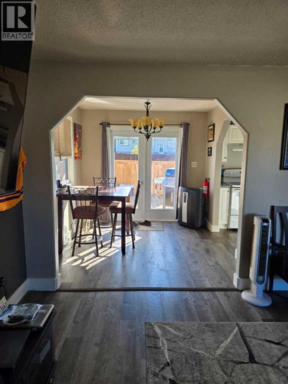 525 6 Avenue, Fox Creek, Alberta  T0H 1P0 - Photo 11 - A2248948
