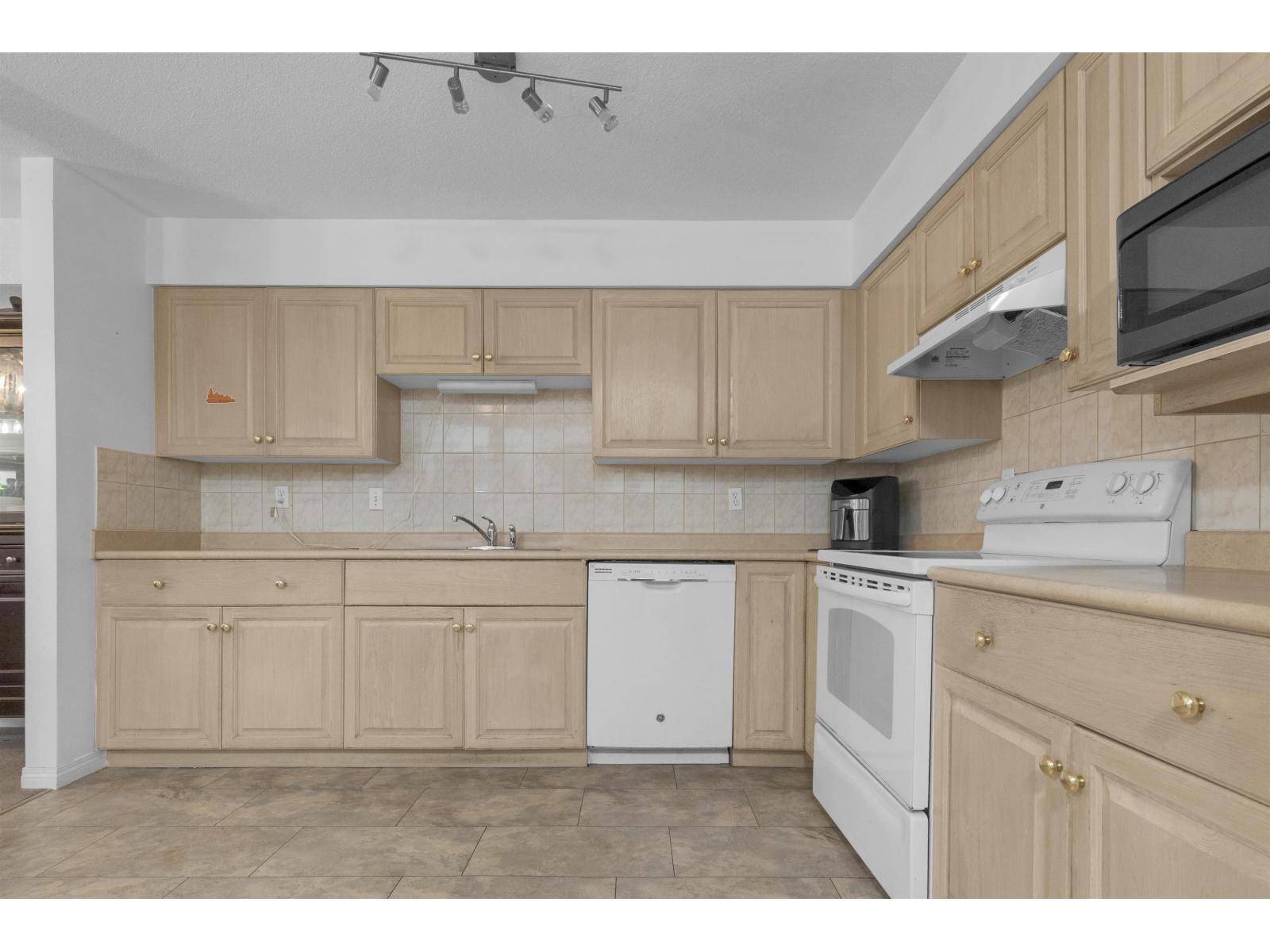 121 12101 80 Avenue, Surrey, British Columbia  V3W 5V6 - Photo 14 - R3115877