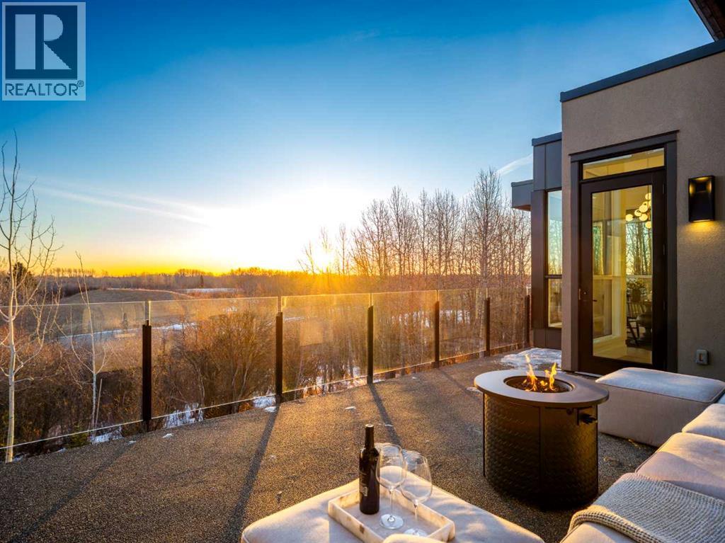 105 Silverhorn Ridge, Rural Rocky View County, Alberta  T3R 0X3 - Photo 13 - A2305428