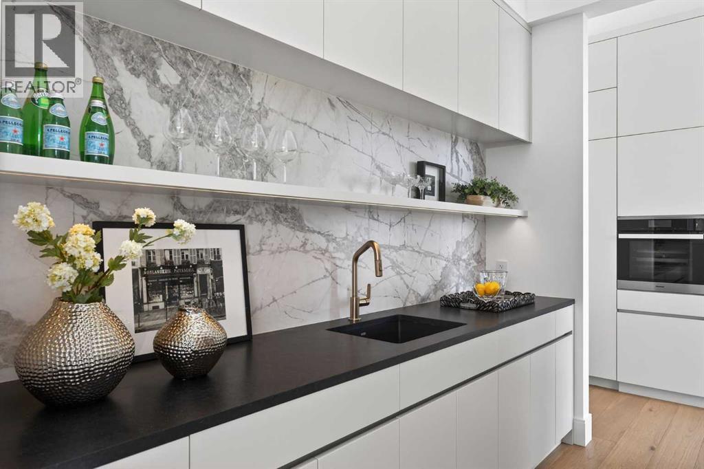 105 Silverhorn Ridge, Rural Rocky View County, Alberta  T3R 0X3 - Photo 21 - A2305428