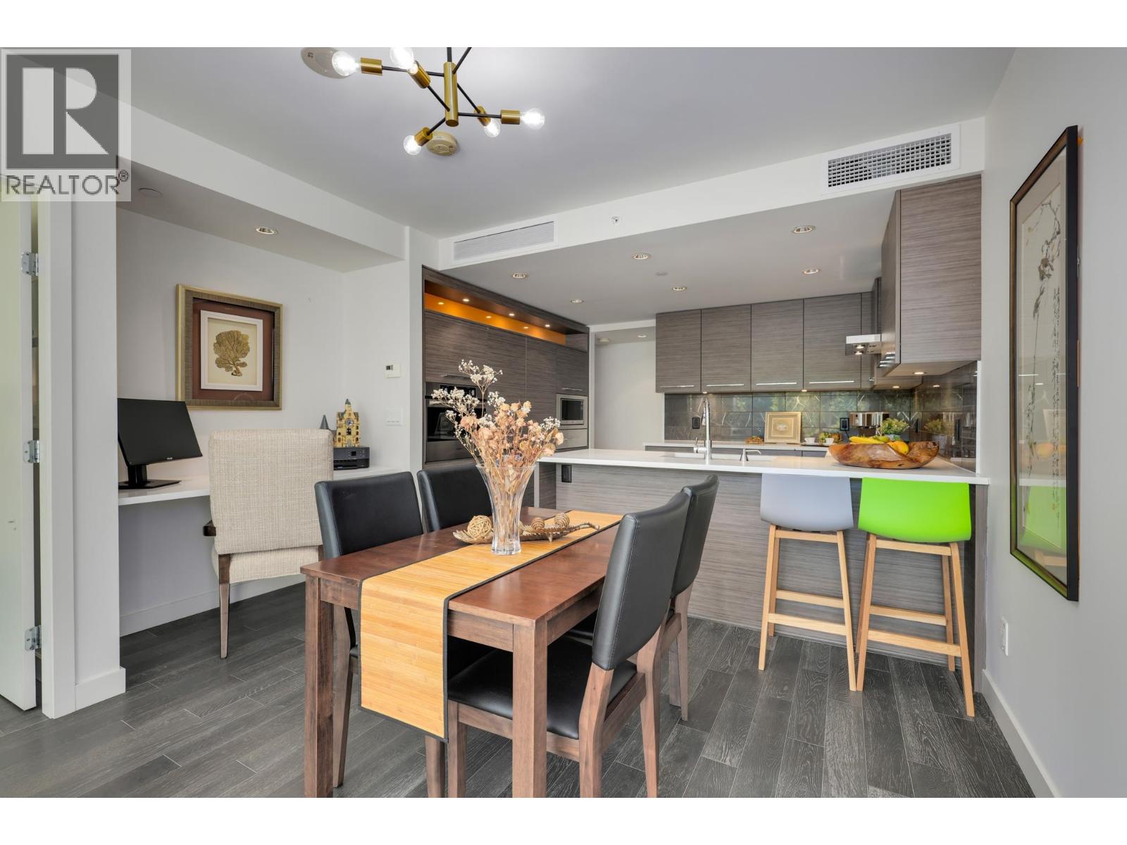 708 7468 Lansdowne Road, Richmond, British Columbia  V7C 4N3 - Photo 8 - R3115996