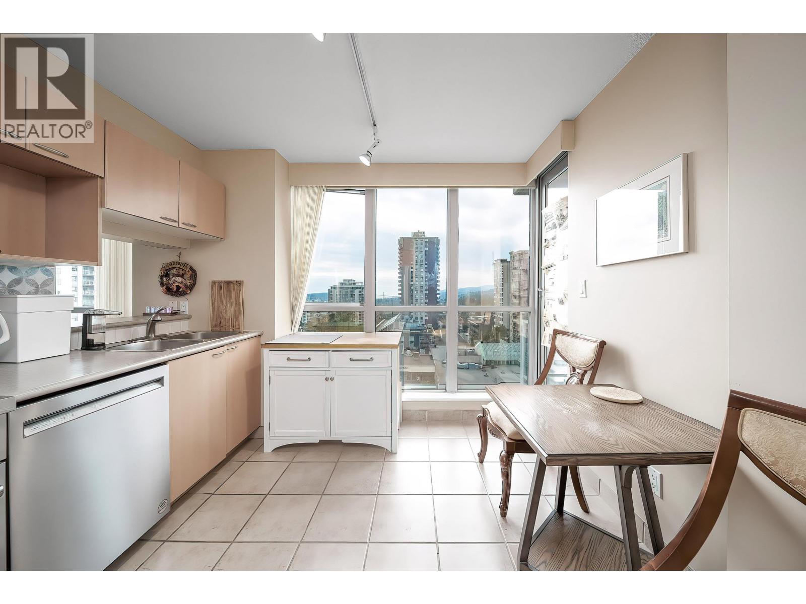 906 108 E 14th Street, North Vancouver, British Columbia  V7L 2N3 - Photo 9 - R3112889