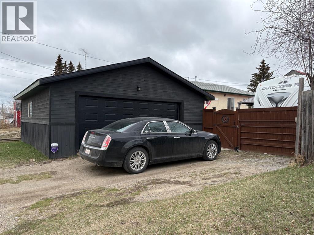 4523 48 Avenue, Rocky Mountain House, Alberta  T4T 1C4 - Photo 34 - A2304659