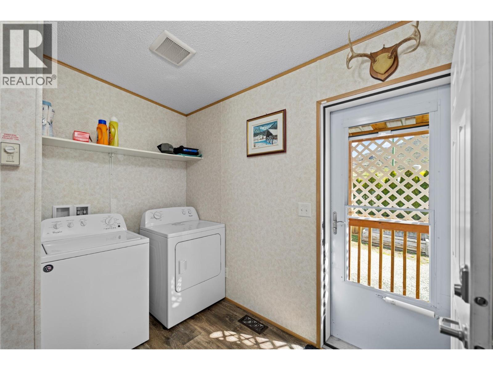 3710 Louis Creek Road, Barriere, British Columbia  V0E 1E0 - Photo 5 - 10385032