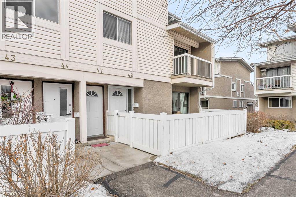 47, 3015 51 Street SW, Calgary, Alberta  T3E 6N5 - Photo 3 - A2279287